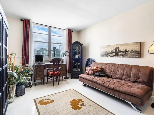 500 Bayview Dr # 731, Sunny Isles Beach FL 33160