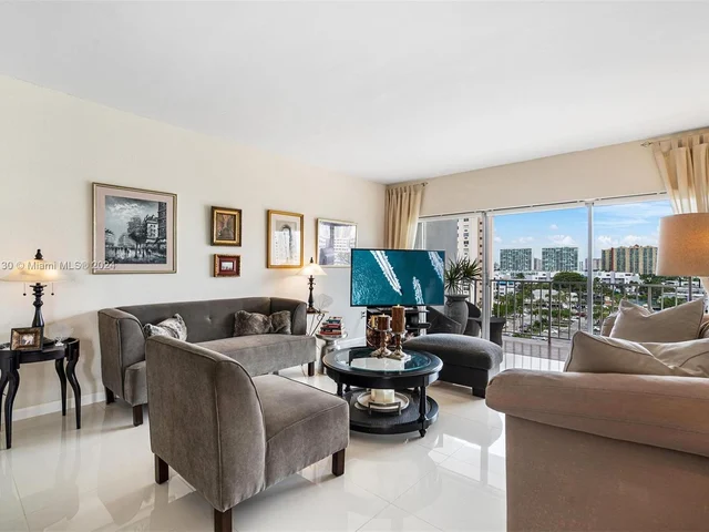 500 Bayview Dr # 731, Sunny Isles Beach FL 33160