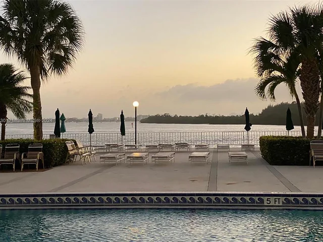 500 Bayview Dr # 731, Sunny Isles Beach FL 33160