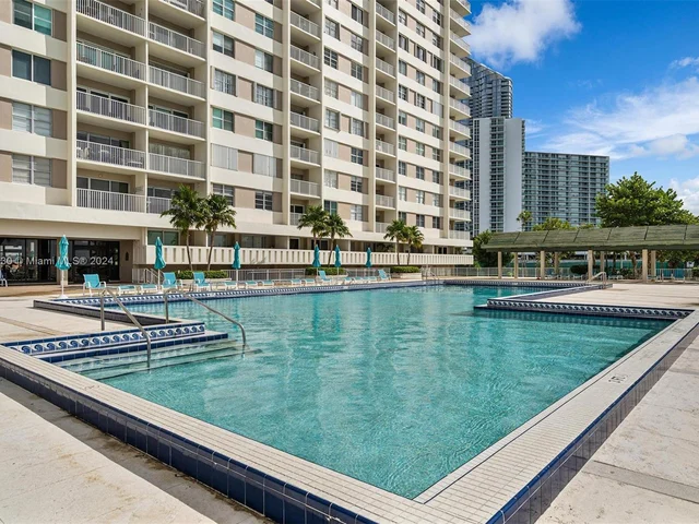 500 Bayview Dr # 731, Sunny Isles Beach FL 33160