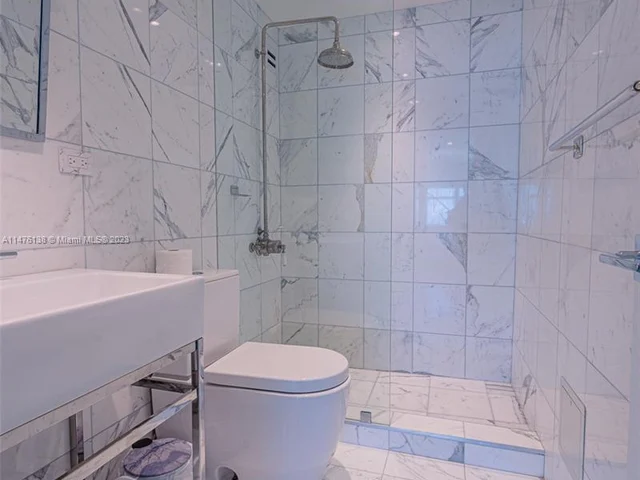 5601 Collins Ave # 1609, Miami Beach FL 33140