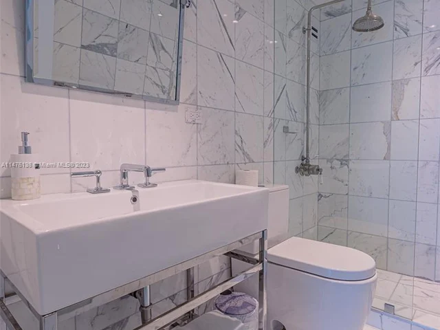 5601 Collins Ave # 1609, Miami Beach FL 33140