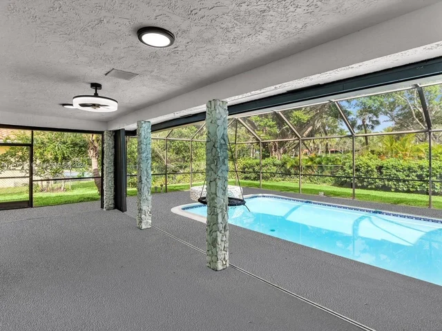 620 Sea Turtle Way, Plantation FL 33324