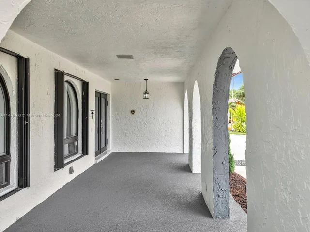 620 Sea Turtle Way, Plantation FL 33324