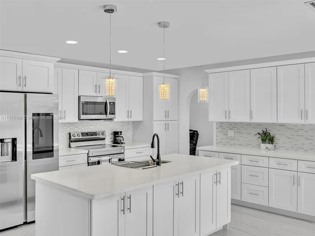 620 Sea Turtle Way, Plantation FL 33324