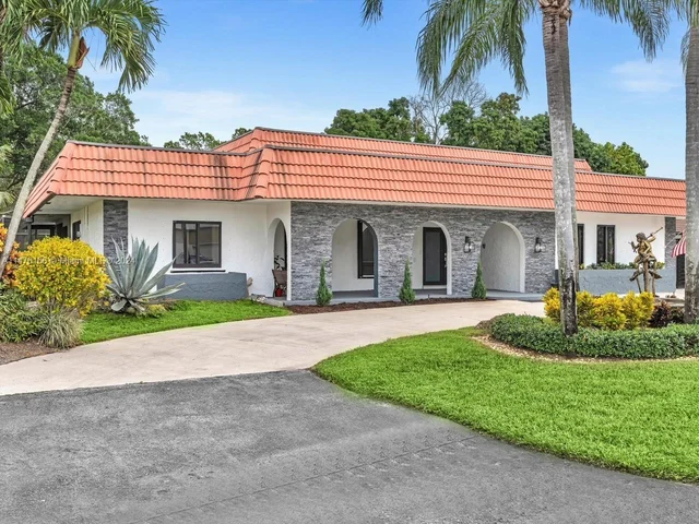 620 Sea Turtle Way, Plantation FL 33324