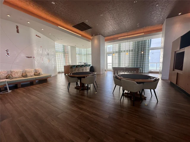 50 Biscayne Blvd # 4311, Miami FL 33132