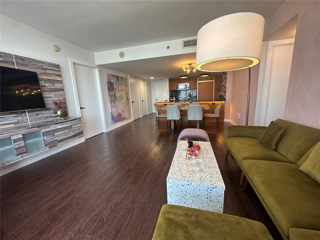 50 Biscayne Blvd # 4311, Miami FL 33132