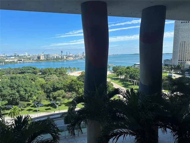 50 Biscayne Blvd # 4311, Miami FL 33132