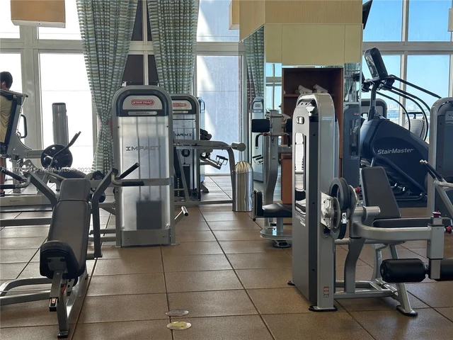 50 Biscayne Blvd # 4311, Miami FL 33132