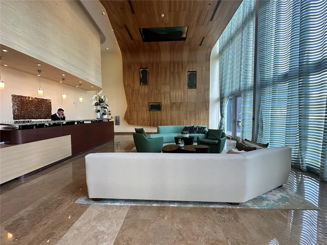 50 Biscayne Blvd # 4311, Miami FL 33132