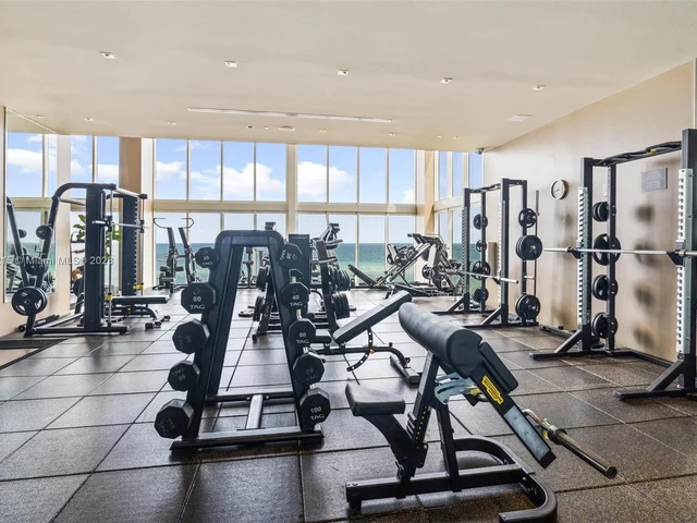 1830 S Ocean Dr # 4102, Hallandale Beach FL 33009