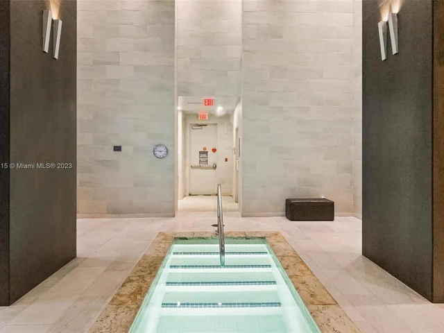 1830 S Ocean Dr # 4102, Hallandale Beach FL 33009