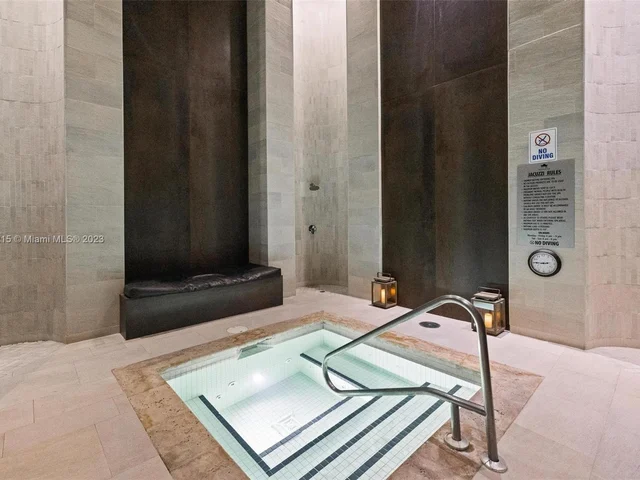 1830 S Ocean Dr # 4102, Hallandale Beach FL 33009