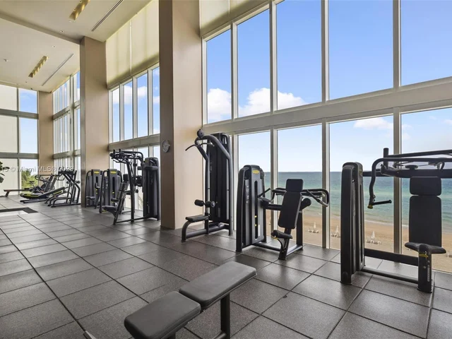1830 S Ocean Dr # 4102, Hallandale Beach FL 33009