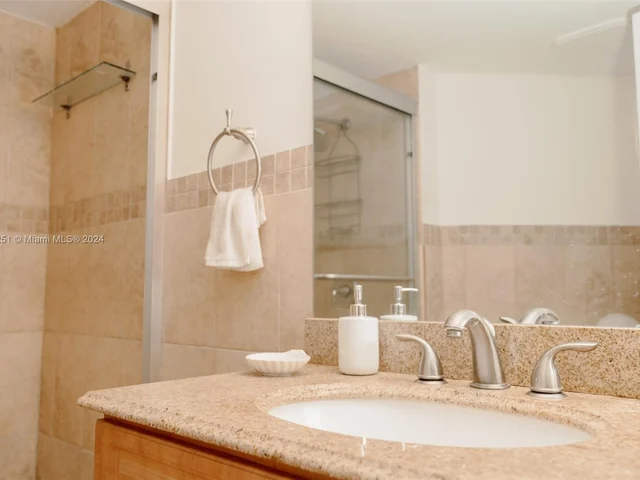 9443 Fontainebleau Blvd # 105, Miami FL 33172