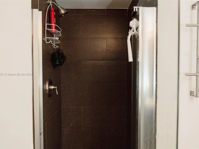 9443 Fontainebleau Blvd # 105, Miami FL 33172