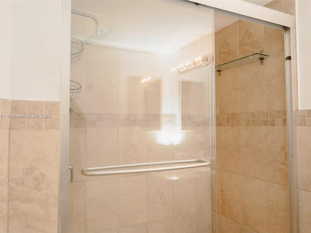 9443 Fontainebleau Blvd # 105, Miami FL 33172