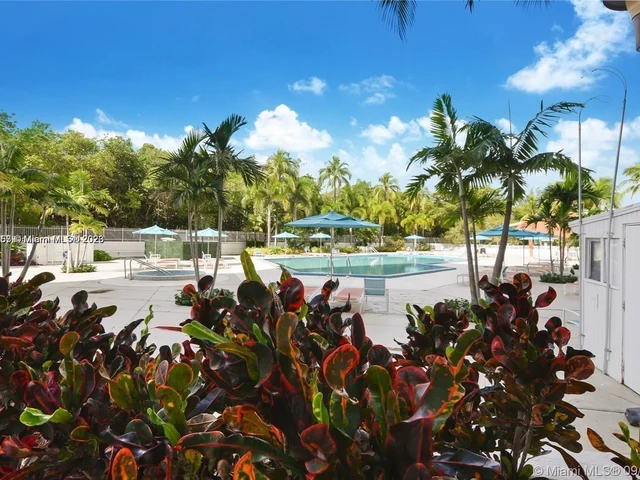 100 Bayview Dr # 629, Sunny Isles Beach FL 33160