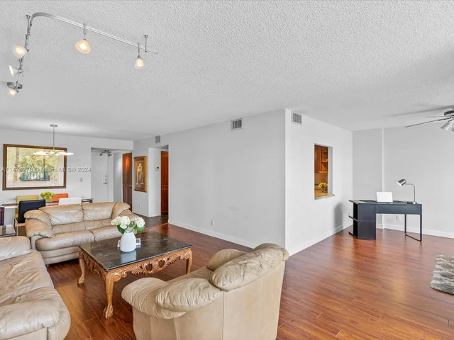 200 Leslie Dr # 329, Hallandale Beach FL 33009