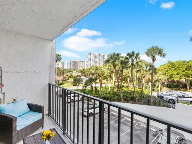 200 Leslie Dr # 329, Hallandale Beach FL 33009