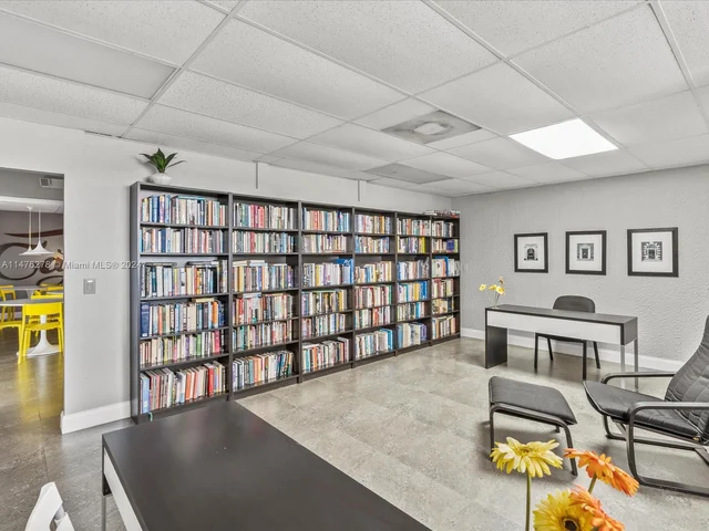 200 Leslie Dr # 329, Hallandale Beach FL 33009