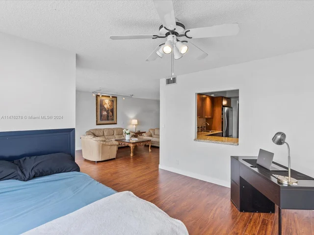 200 Leslie Dr # 329, Hallandale Beach FL 33009