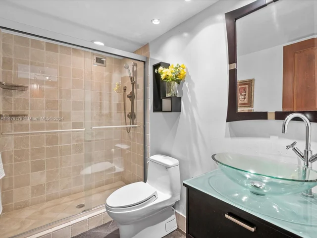 200 Leslie Dr # 329, Hallandale Beach FL 33009