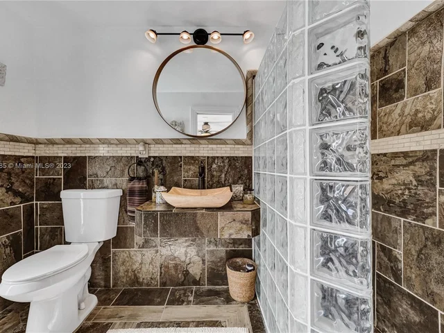 2402 SE 13th Ct, Pompano Beach FL 33062