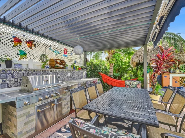 2402 SE 13th Ct, Pompano Beach FL 33062