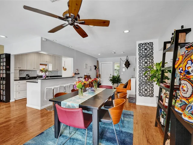 2402 SE 13th Ct, Pompano Beach FL 33062