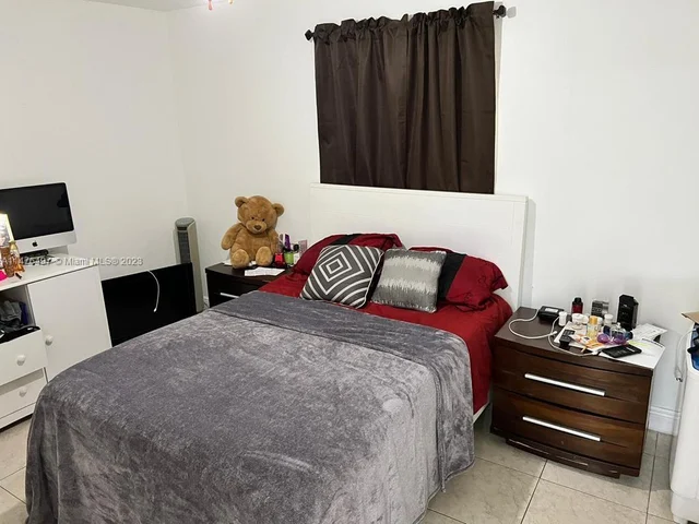 6820 W Flagler St # 409, Miami FL 33144