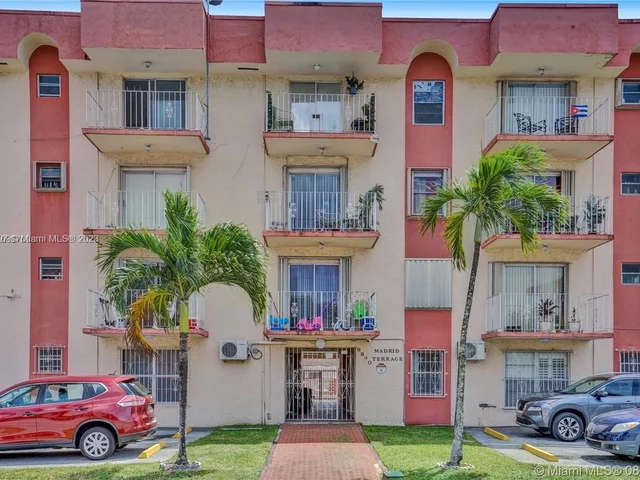 6820 W Flagler St # 409, Miami FL 33144