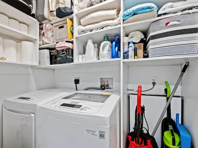 3330 NE 190th St # 717, Aventura FL 33180