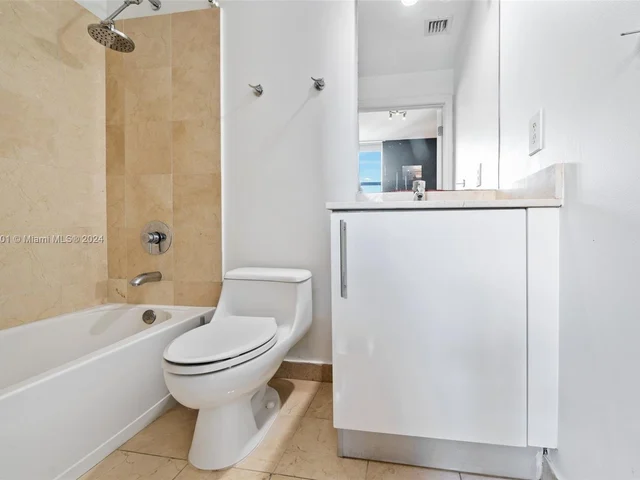 3330 NE 190th St # 717, Aventura FL 33180