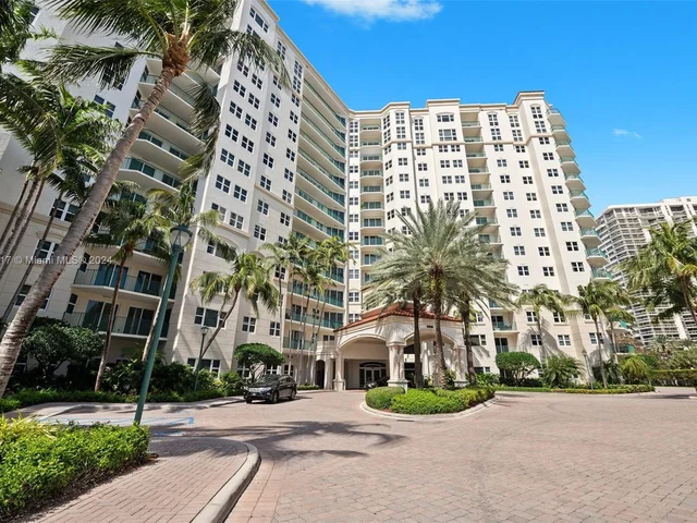 20000 E Country Club Dr # 314, Aventura FL 33180