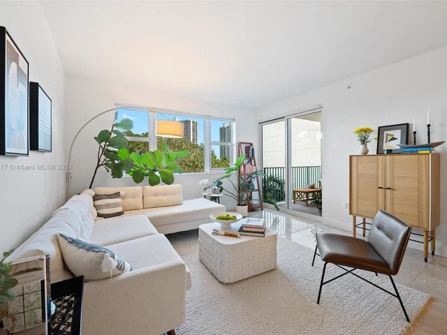 20000 E Country Club Dr # 314, Aventura FL 33180