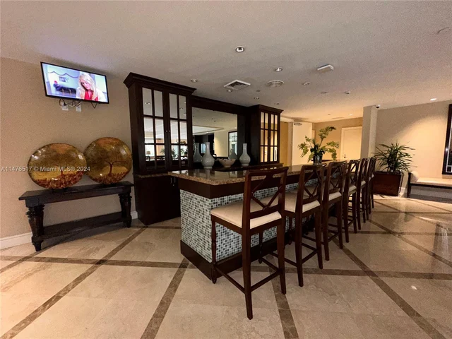 20000 E Country Club Dr # 314, Aventura FL 33180