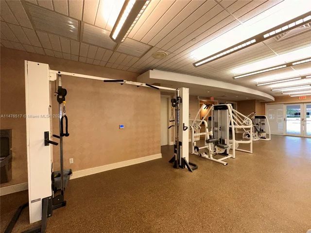 20000 E Country Club Dr # 314, Aventura FL 33180