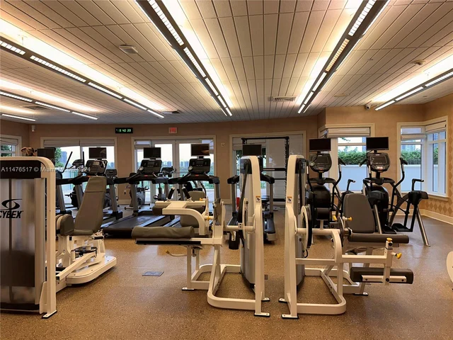 20000 E Country Club Dr # 314, Aventura FL 33180