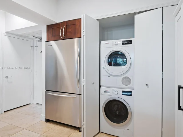 20000 E Country Club Dr # 314, Aventura FL 33180