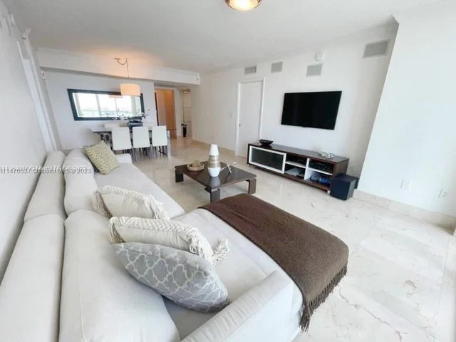 31 SE 5th St # 1908, Miami FL 33131