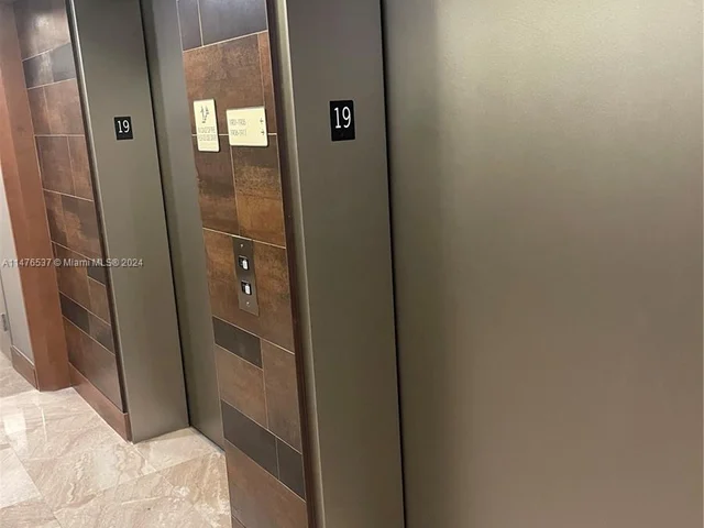 31 SE 5th St # 1908, Miami FL 33131