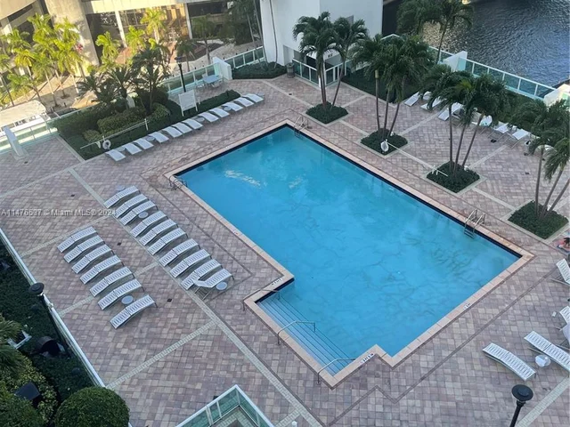 31 SE 5th St # 1908, Miami FL 33131