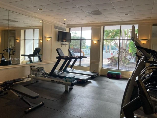 5700 Collins Ave # 16H, Miami Beach FL 33140