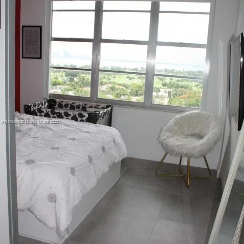 5700 Collins Ave # 16H, Miami Beach FL 33140