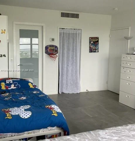 5700 Collins Ave # 16H, Miami Beach FL 33140