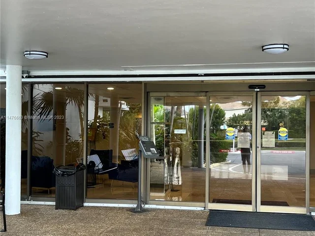 4350 Hillcrest Dr # 800, Hollywood FL 33021