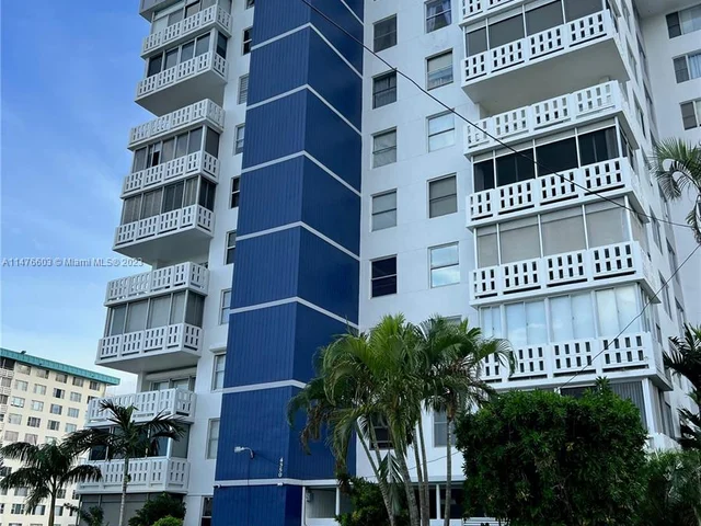 4350 Hillcrest Dr # 800, Hollywood FL 33021