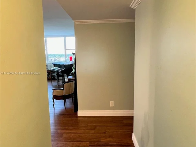 4350 Hillcrest Dr # 800, Hollywood FL 33021